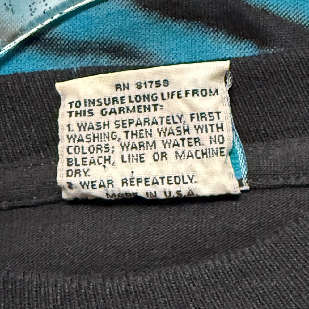 Rare Liquid Blue 1995 All Over Print Grizzly Bear John Connell Tee Size XXL. - Picture 10 of 11